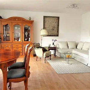 Grosse Fuer Gruppe Apartament